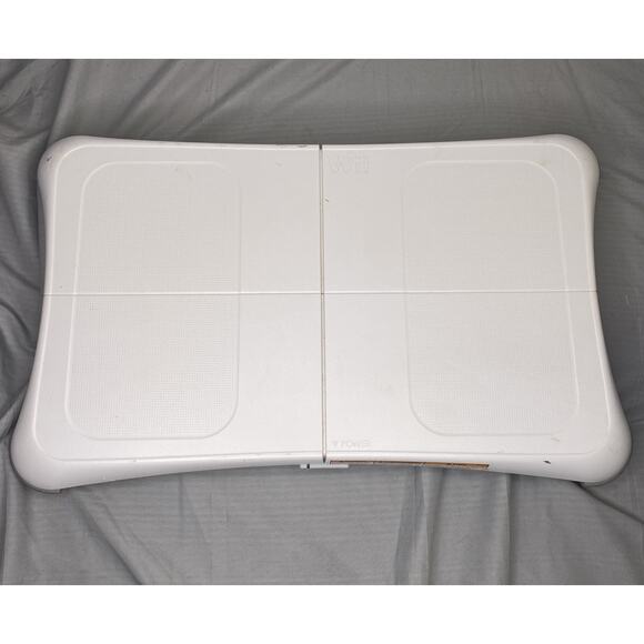 Wii Fit Balance Board Tested Working No Battery Cover - Picture 1 of 5
